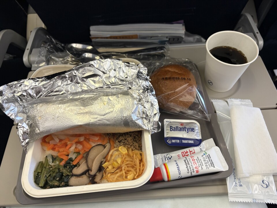 機内食のビビンバ