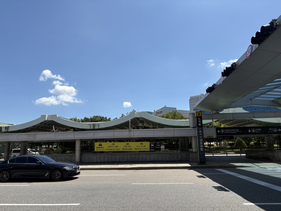 ターミナル循環バスの乗り場付近